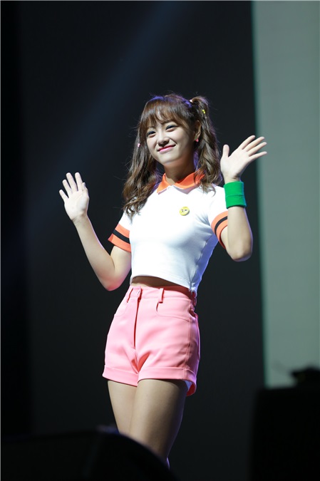 女团I.O.I举行回归Showcase