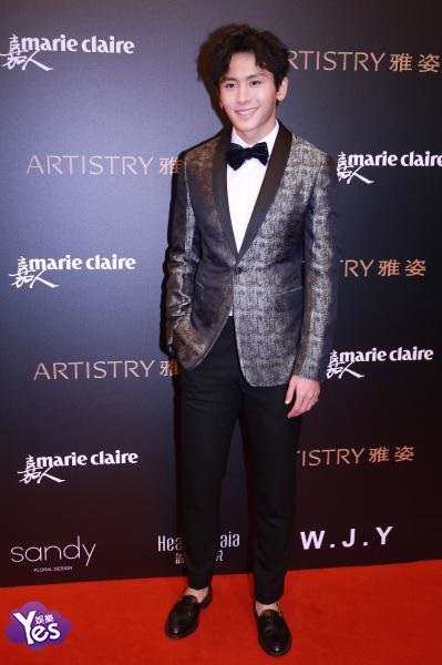易烊千玺杨幂唐嫣Angelababy刘亦菲等出席嘉人盛典