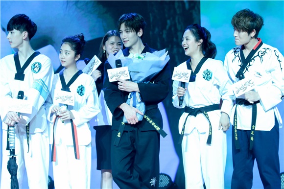 《旋风少女》开播发布会及元武道挑战赛 出席:池昌旭、陈翔、谭松韵、郭俊辰等出席