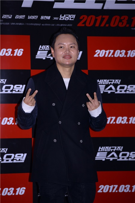 姜艺媛、韩彩雅、赵在允、金民教等出席电影《非正规职特殊要员》媒体试映会