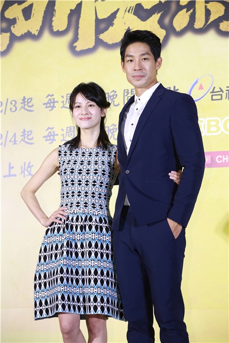 李国毅、连俞涵等出席《如朕亲临》首映记者会