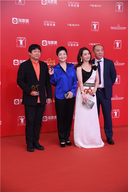 众星云集红毯星光熠熠 朱茵段奕宏携新剧亮相红毯