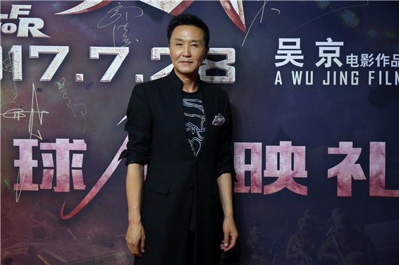 吴京为拍开场长镜头「拼命」 张翰自夸内心很爷们