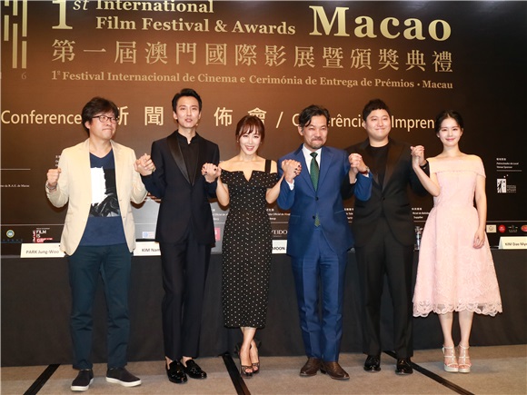 朴正宇、金南佶、郑进永、文晶熙等出席澳门《潘朵拉》记者会
