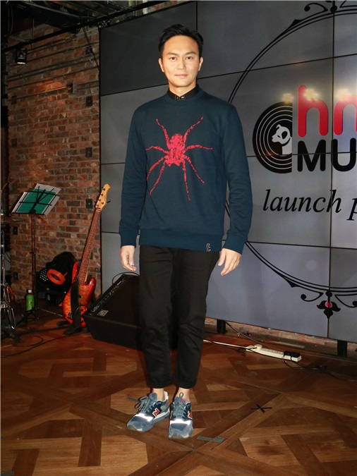 张智霖、郑融、雨侨等出席《HMV Music发布会》活动