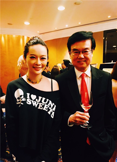 影视界举行晚宴庆祝国庆 古天乐吴镇宇柳妍熙出席临