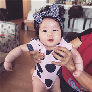 隋棠说自己的女儿是芭比娃娃 粉丝都喜欢Lucy的萌萌笑容