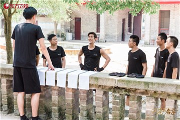 李治廷饰演柯占军