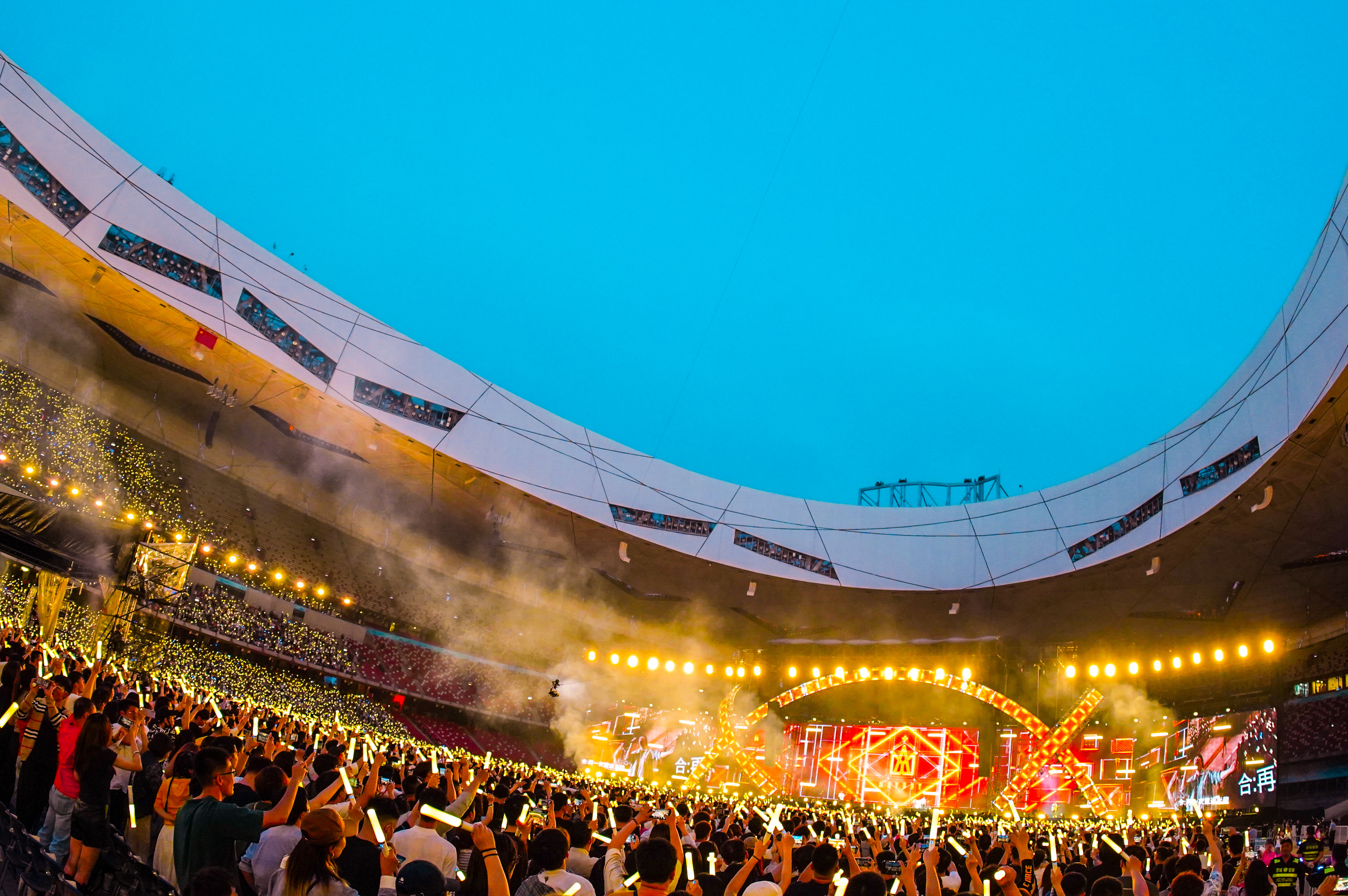 五月天7次20场200万人动员刷新鸟巢纪录