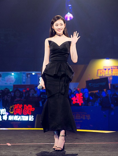 张天爱获明星势力榜年度人物 暖心送好友生日祝福