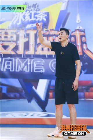杜峰严格执教