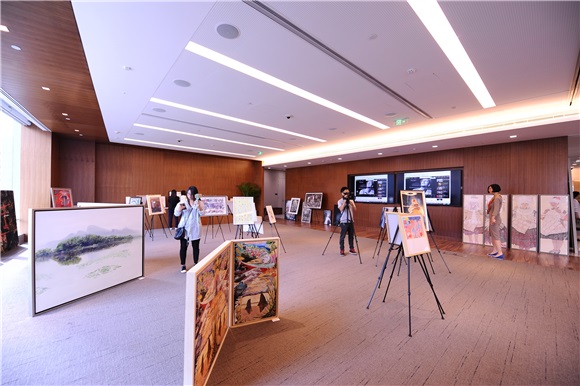 「无界 国际青年艺术展」北京预备展 在宾大中国中心隆重开幕