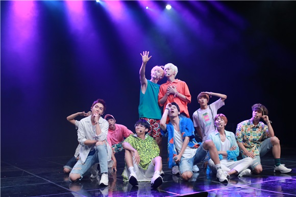 男团UP10TION在首尔江南区举行迷你专辑《Summer go!》Showcase