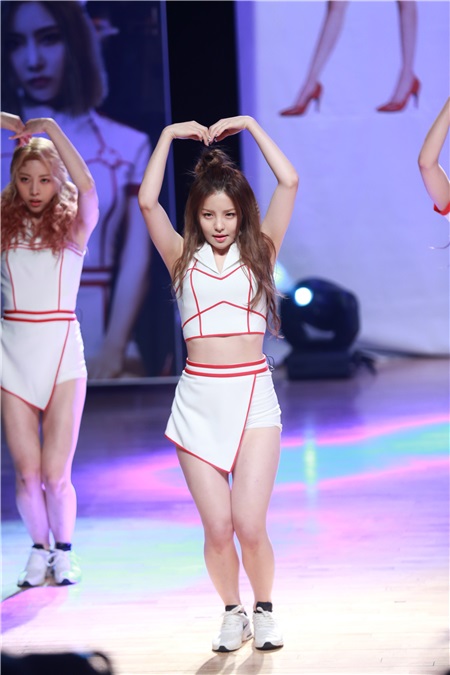韩女团Brave Girls在首尔举行第3张迷你专辑《High Heels》Showcase