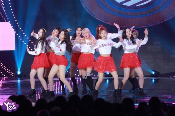 〈Yes 首尔现场〉MOMOLAND《The show》献精彩演绎获第一名