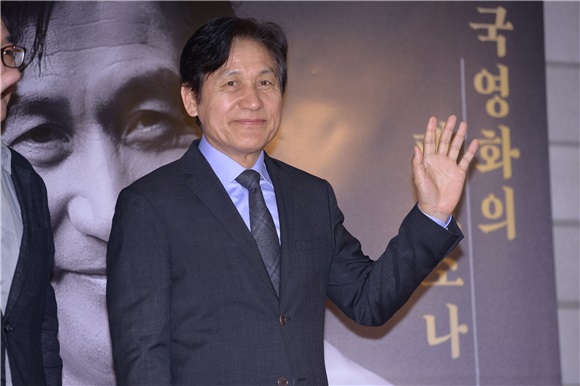 安圣基纪念出道60周年 张东健宋康昊等到场祝贺