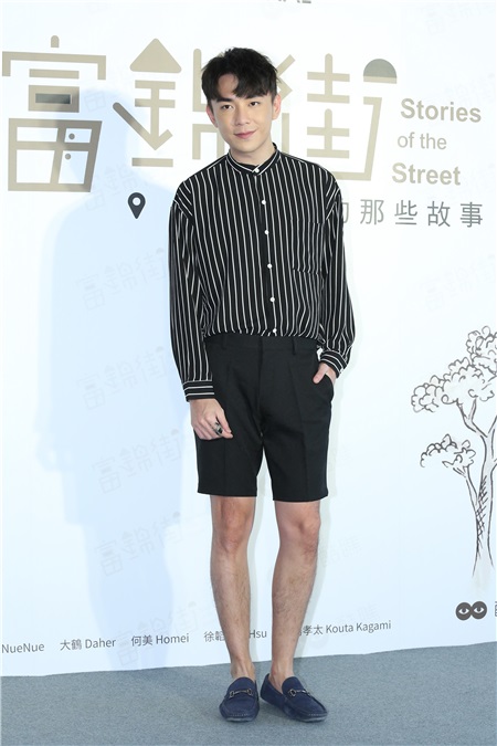 连俞涵、森竣、嘎嘎、钮钮、高隽雅等出席戏剧《富锦街-这条街上的那些故事》首映会