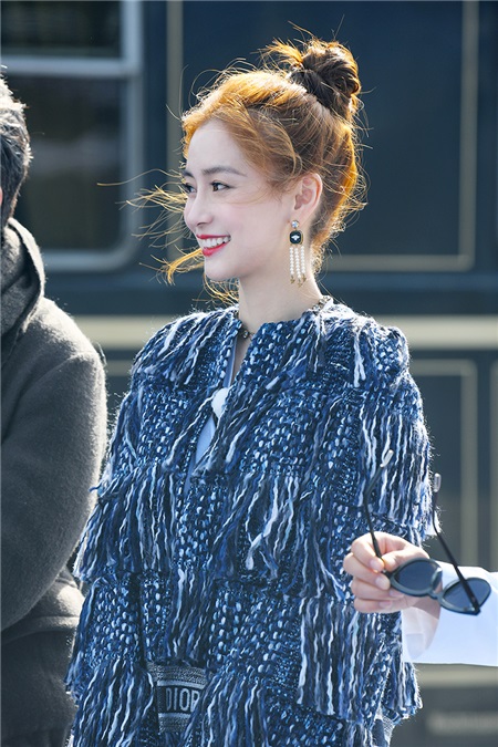 Angelababy八挂问女嘉宾喜欢谁 给点小提示就猜到