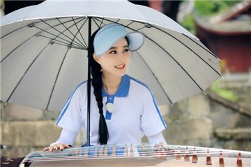 范冰冰防晒包全身仅露额头 被批不尊重节目组