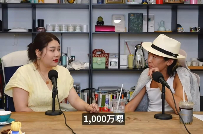 杨天真曝光经纪行业黑幕：千万商务合约遭暗箱克扣，双重牟利乱象频发