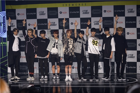 〈Yes首尔现场〉UP10TION办新辑showcase 众成员携手登台 成员宇信缺席