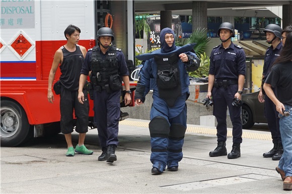 刘德华电影《拆弹专家》拍摄拆炸弹场面