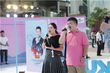 夫妻甜蜜对唱