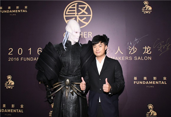 陈赫亮相上海某活动 曝新片亲身上阵挑战跑酷