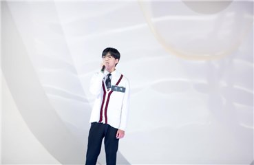 代玮
