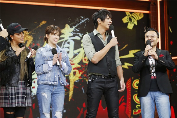 「李小男」原是摇滚迷妹!信携手阚清子「说走就走」