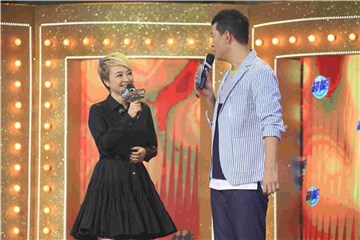 陈慧娴与戴军交谈