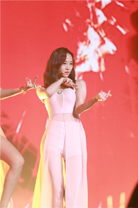 女团SISTAR第4张迷你专辑《没我爱》Showcase