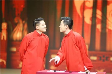 相声新锐卢鑫玉浩竟当众“调情”!