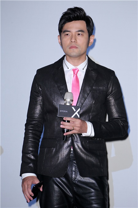 周杰伦出席代言SONY手机宣传活动