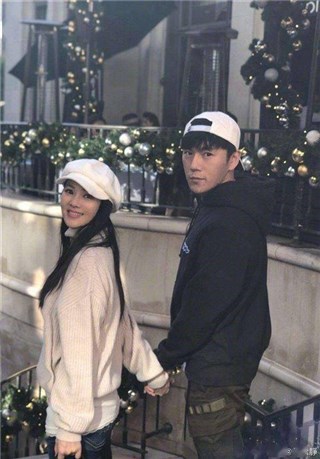 追星的最高境界！ 追星27年娶到偶像！秦昊「9岁买的第一张卡带」