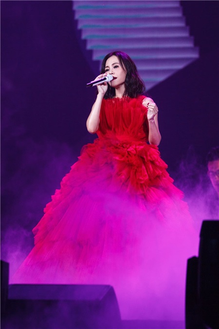 金曲歌后小巨蛋华丽开唱 彭佳慧完美演唱回顾音乐奋斗史