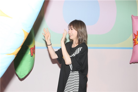 朱俐静出席飞天女神特展