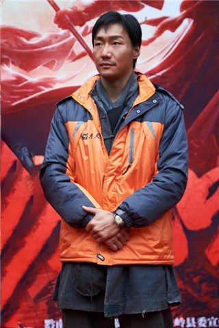 演员:张傲月
