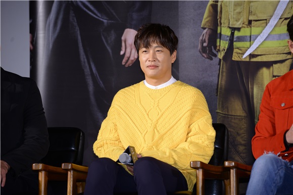 河正宇、车太贤等出席《与神同行》治作发布会
