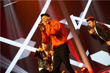 李一哲《签约歌手》挑战春晚金曲 水准获赞与国际接轨