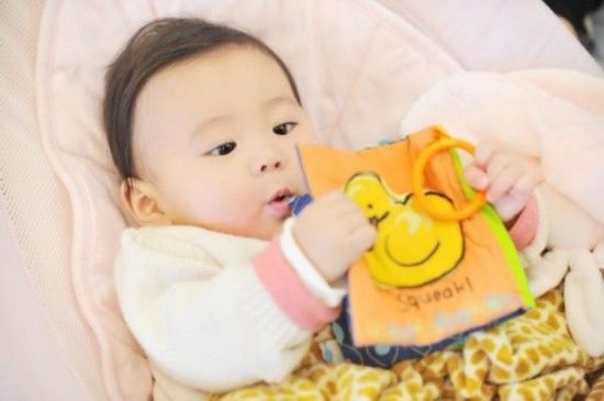 贾静雯:日子过成偶像剧 董洁仍相信爱情