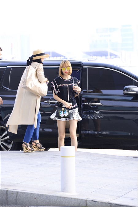 女团EXID成员HaNi出国 前往巴厘岛拍摄画报