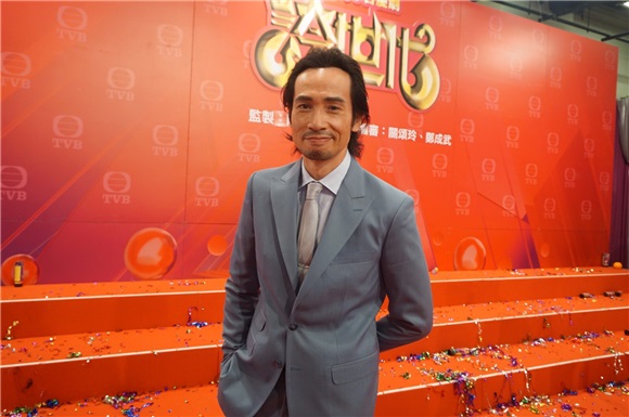 欧阳震华、田蕊妮、陈豪、张继聪和邵美琪等出席TVB50周年台庆剧《夸世代》今天在电视城举行拜神仪式