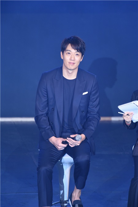 韩星金来元举办粉丝见面会