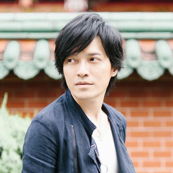 怪兽强忍丧母痛唱完九场演唱会 粉丝不舍