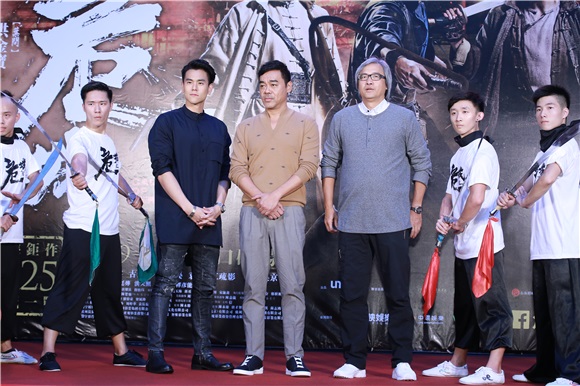 刘青云、彭于晏、陈木胜出席电影《危城》首映会