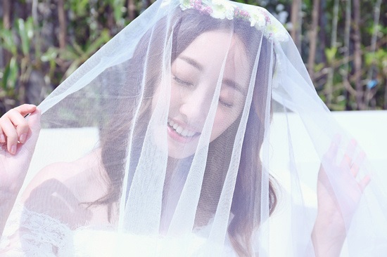 蒋梦婕晒「婚纱照」网友：说好了娶我呢