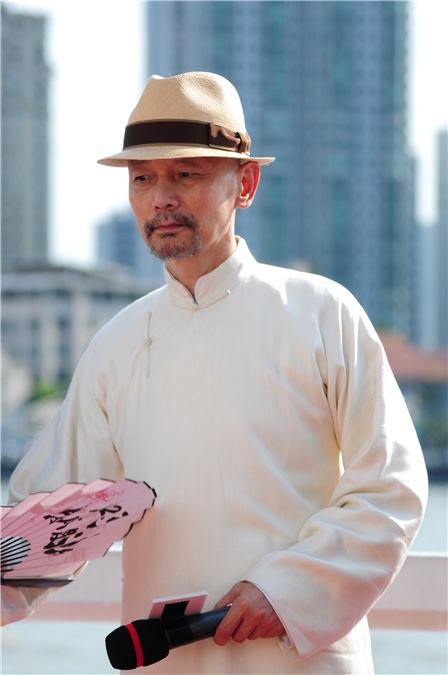 葛优、闫妮《罗曼蒂克消亡史》豪华阵容 章子怡复出黑色装扮不掩腰围发福