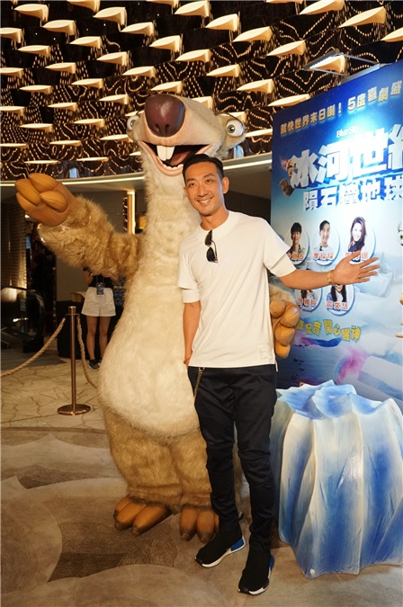 少爷占、李璨琛、周秀娜、许雅婷等出席《冰河世纪陨石撞地球」首映礼》