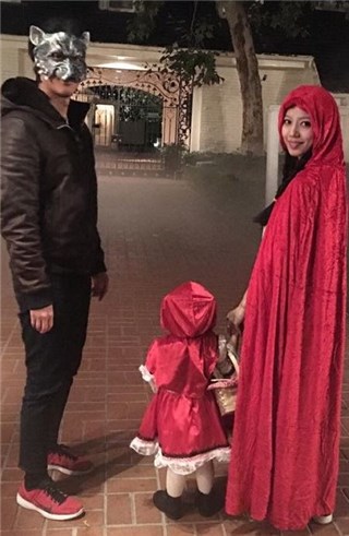 王力宏携妻女上门要糖  娇妻产後现身气色佳